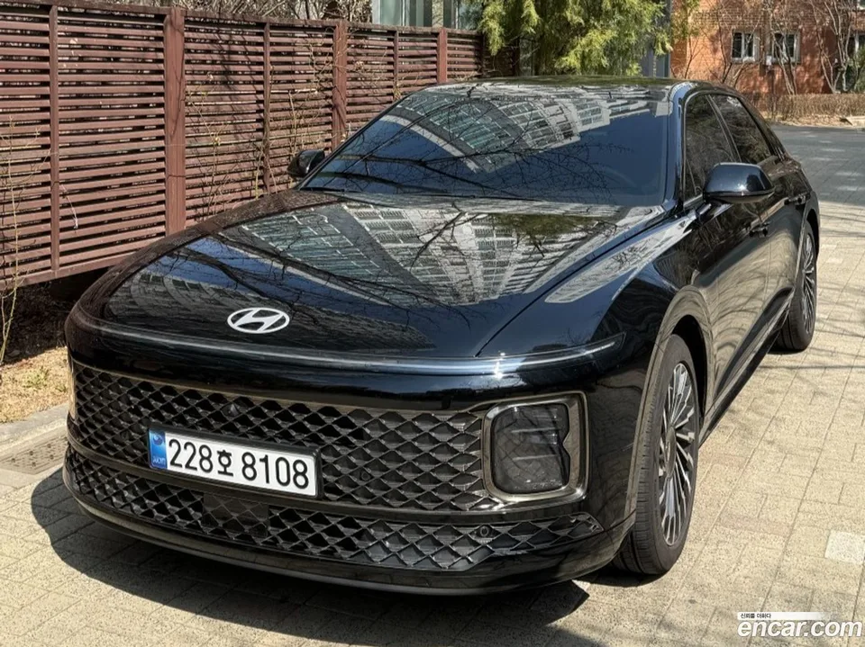 Hyundai Grandeur Hybrid (GN7) 2025 — фото 1, купить с доставкой в Москву