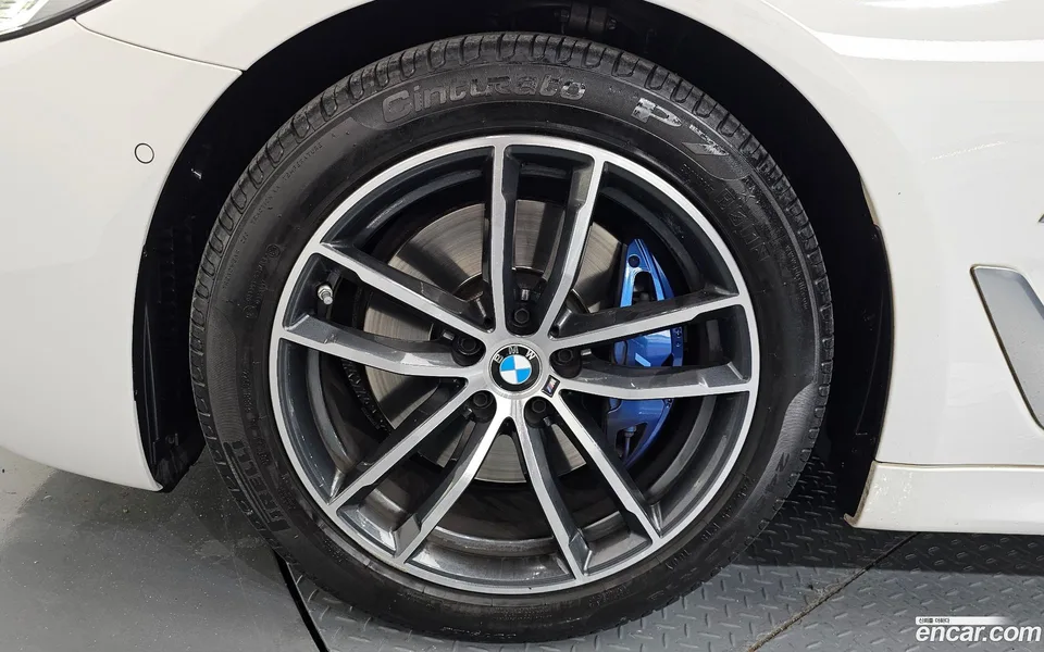 BMW 5 Series 520i M 2022 — миниатюра 5