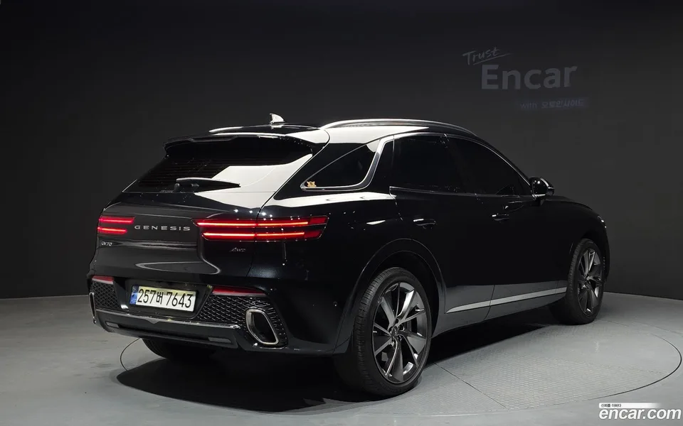 Genesis GV70 2.5T AWD 2022 — миниатюра 2