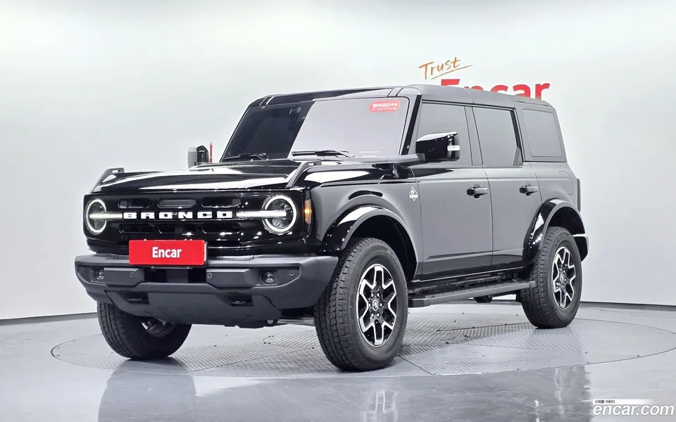 Ford Bronco 2.3 2024 — фото 1, купить с доставкой в Москву