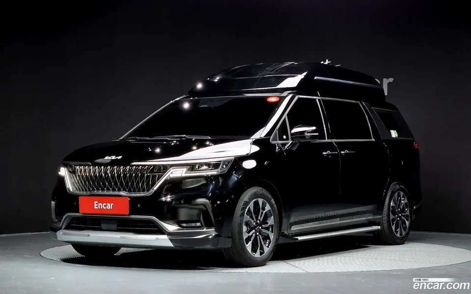 Kia Carnival 9 2023 — фото 1, купить с доставкой в Москву
