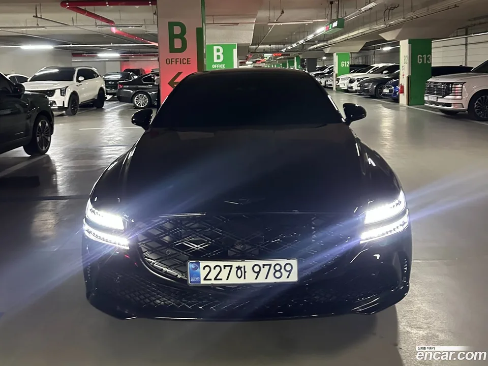 Genesis G80 2.5 AWD 2025 — фото 1, купить с доставкой в Москву