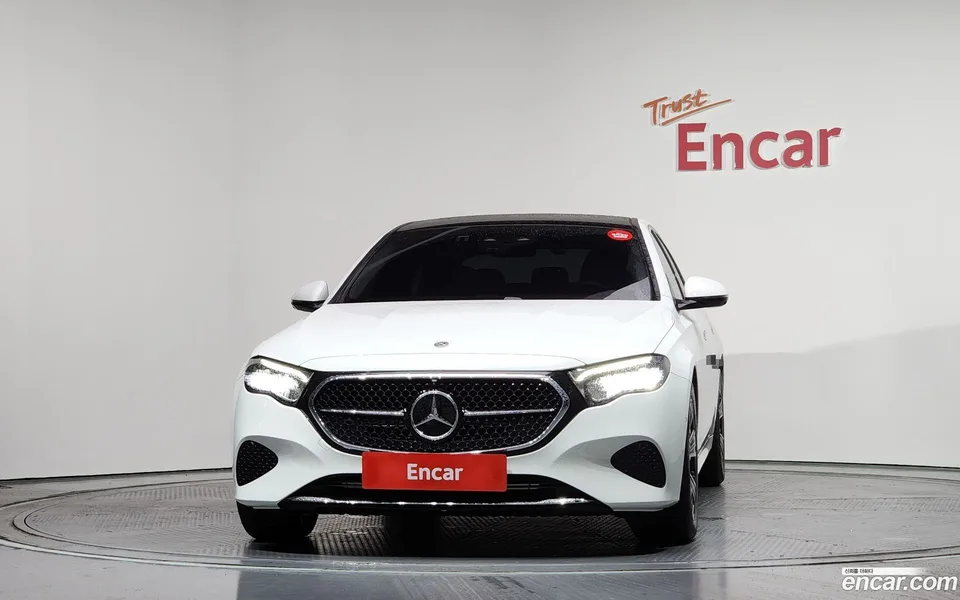 Mercedes-Benz E-Class E200 2025 — миниатюра 3