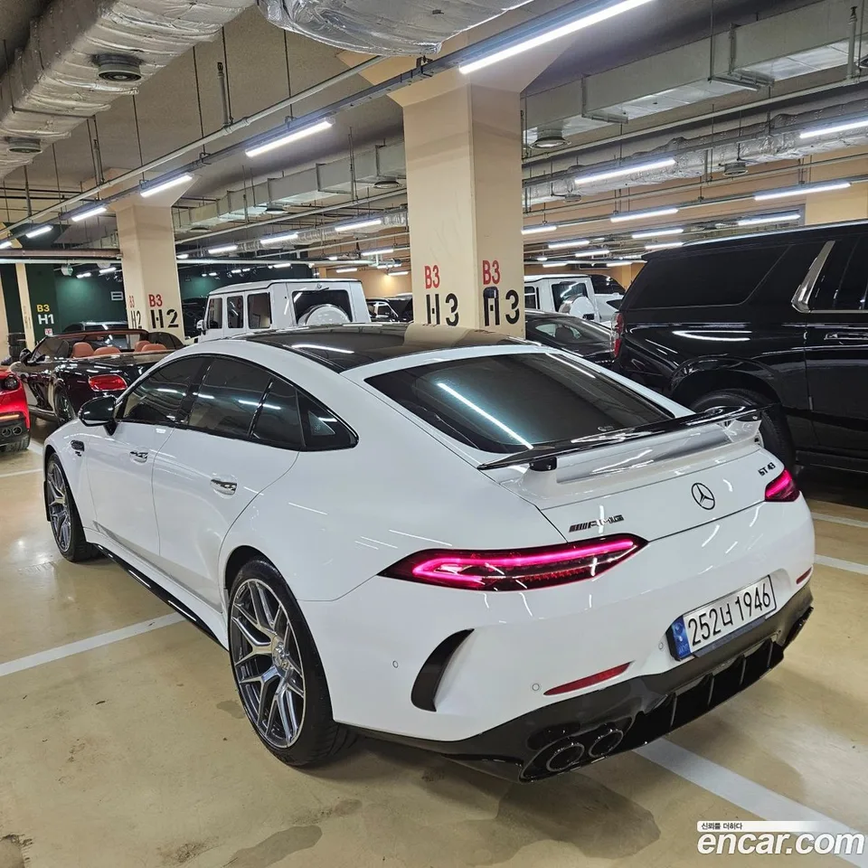 Mercedes-Benz AMG GT 4 43 4MATIC+ 2023 — миниатюра 4