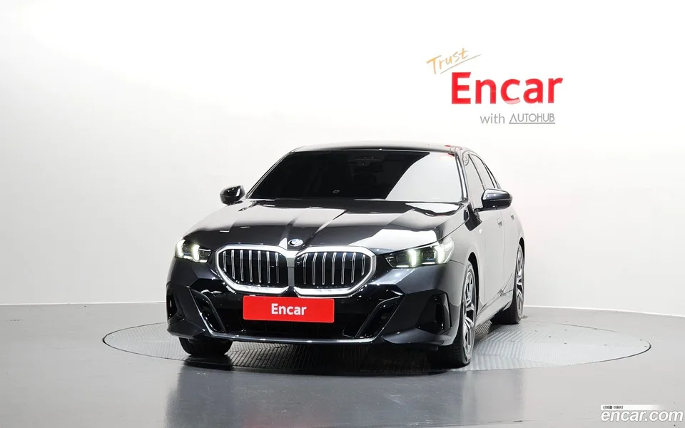 BMW 5 Series 520i M 2024 — миниатюра 3