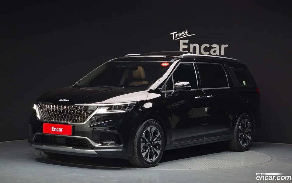 Kia Carnival 9 2023 — фото 1, купить с доставкой в Москву