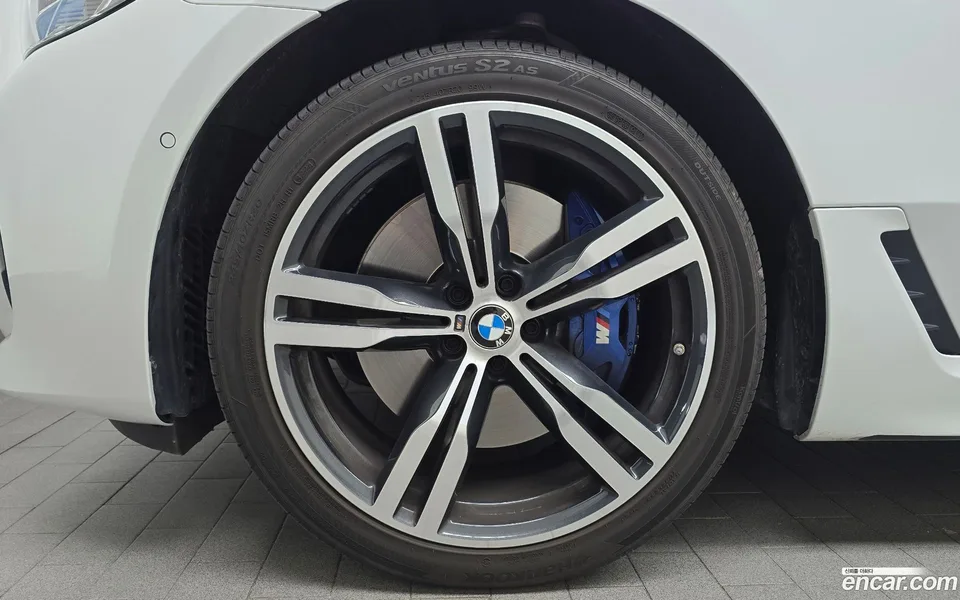 BMW 6 Series GT 630i xDrive M 2024 — миниатюра 5