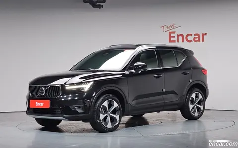 Volvo XC40 2024 купить в Москве