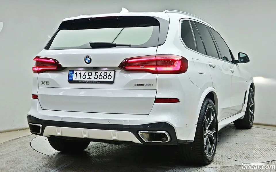 BMW X5 xDrive 40i M 2023 — миниатюра 2