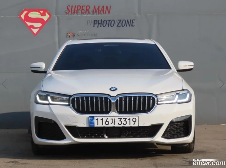 BMW 5 Series 520i M 2023 — миниатюра 2