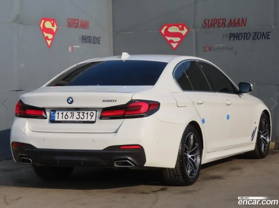 BMW 5 Series 520i M 2023 — миниатюра 3