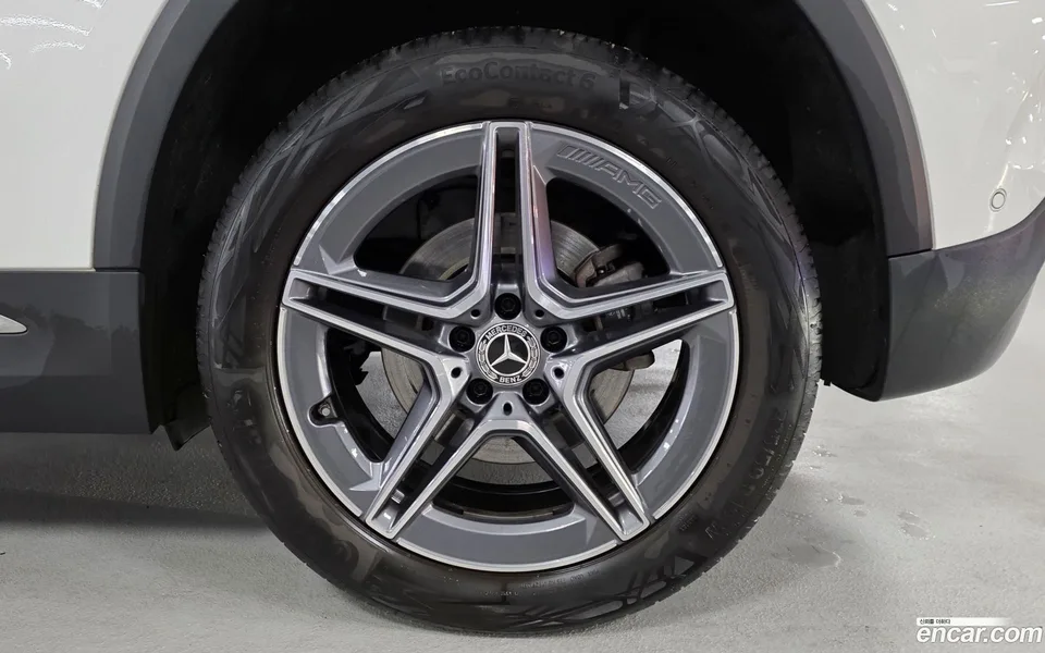 Mercedes-Benz GLA-Class GLA250 4MATIC 2023 — миниатюра 5