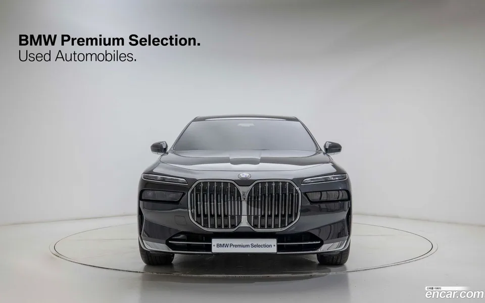 BMW 7 Series 740i sDrive 2023 — миниатюра 3