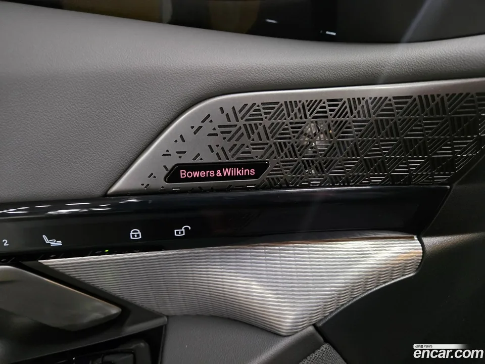 BMW 5 Series 530i xDrive M 2025 — миниатюра 5