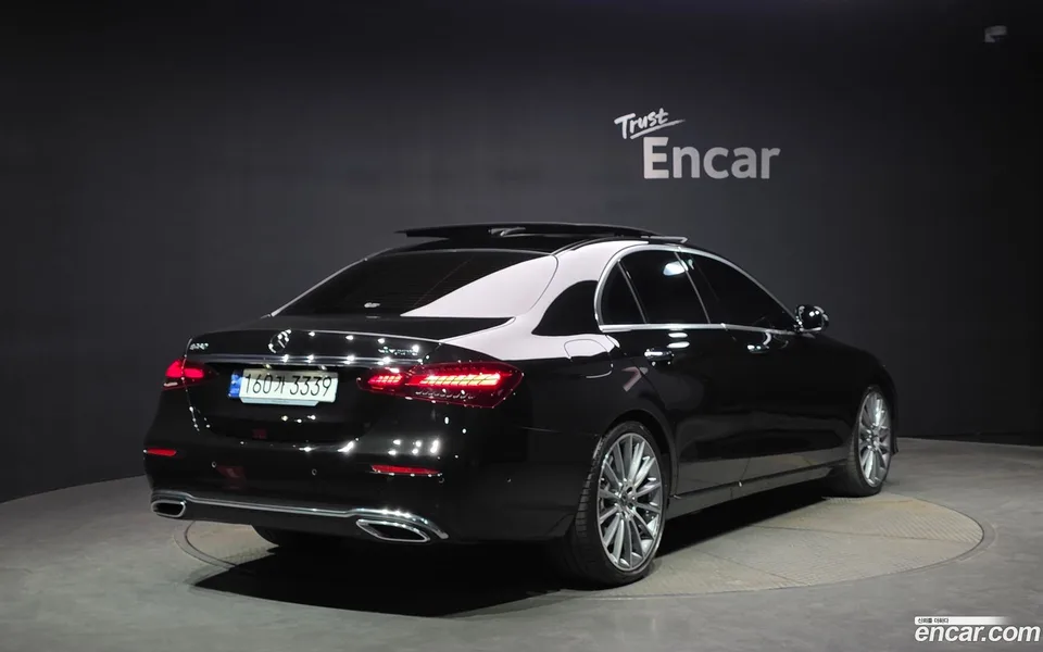 Mercedes-Benz E-Class E450 4MATIC 2023 — миниатюра 2