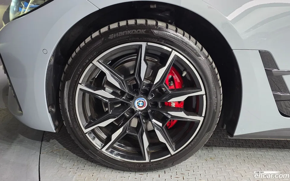 BMW i4 M50 2022 — миниатюра 5