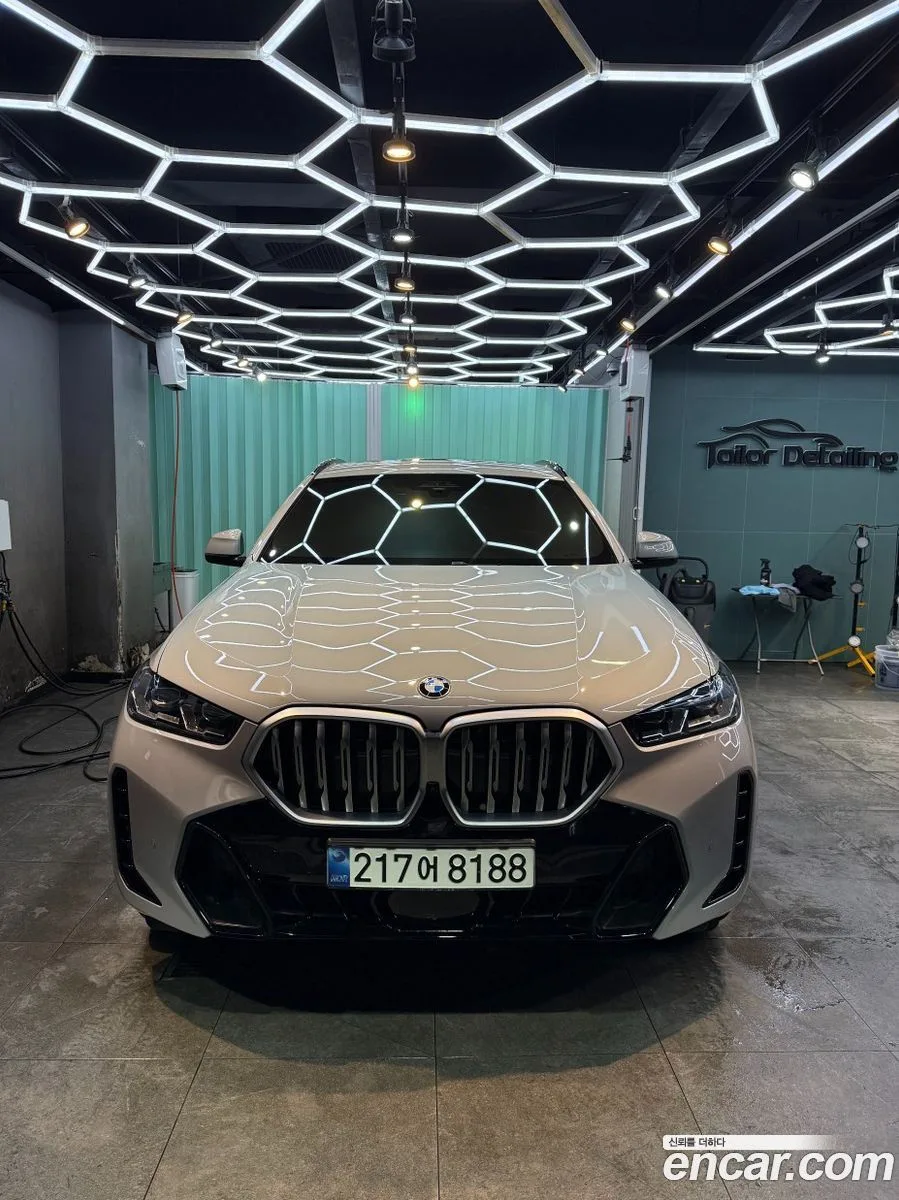 BMW X6 (G06) xDrive40i M 2024 — фото 1, купить с доставкой в Москву