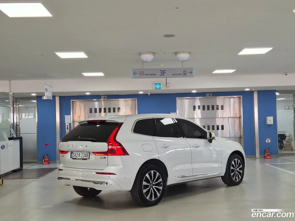 Volvo XC60 B5 2023 — миниатюра 2