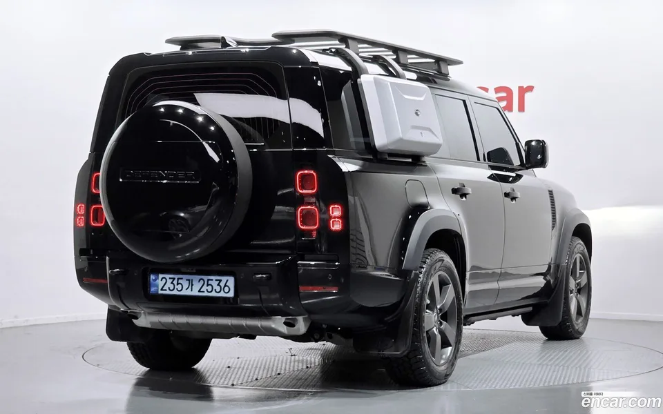 Land Rover Defender 130 P400 X- HSE 2025 — миниатюра 2