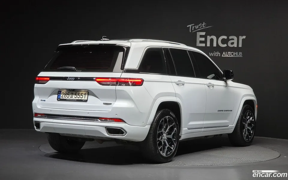 Jeep Grand Cherokee 4xe 2023 — миниатюра 2