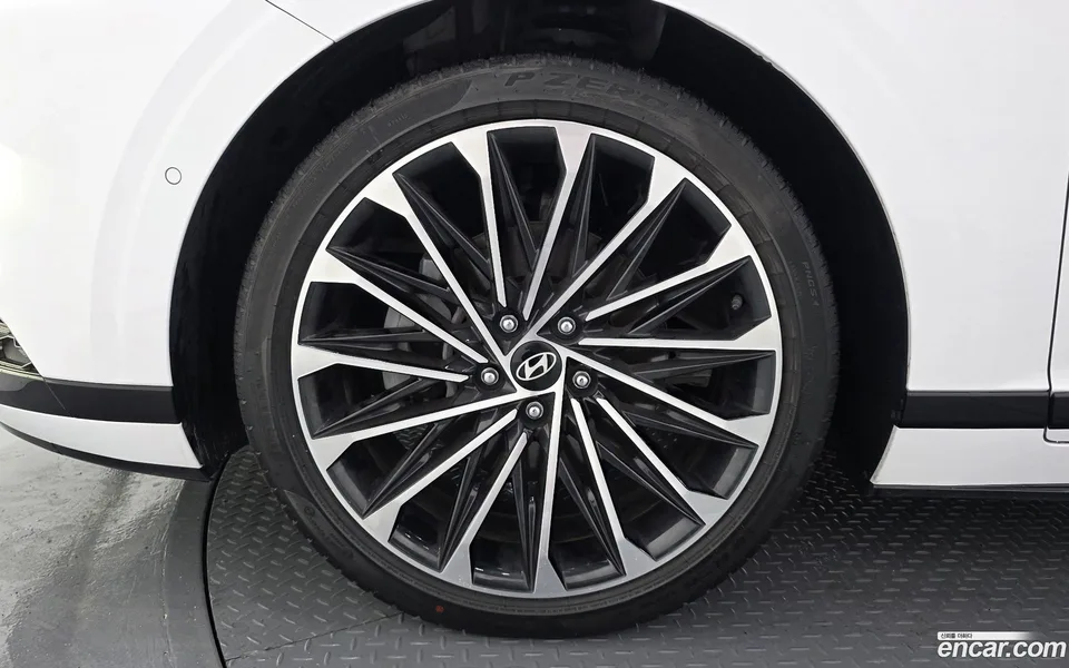 Hyundai Grandeur 2.5 2WD 2023 — миниатюра 5