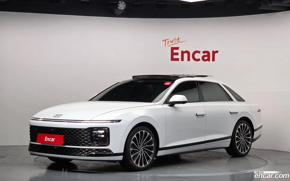Hyundai Grandeur 2.5 2WD 2023 — фото 1, купить с доставкой в Москву