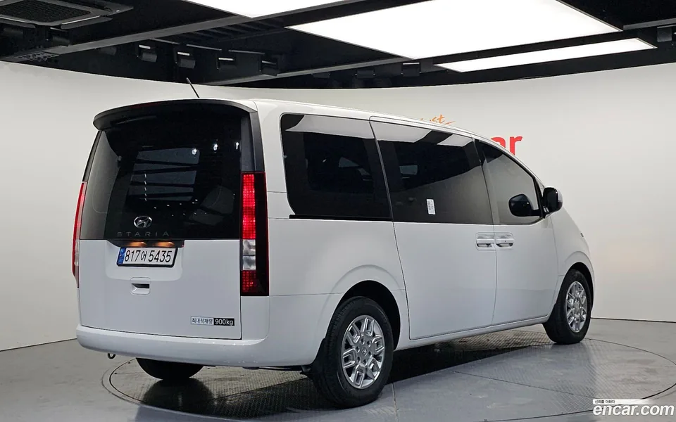 Hyundai Staria 3 2022 — миниатюра 2
