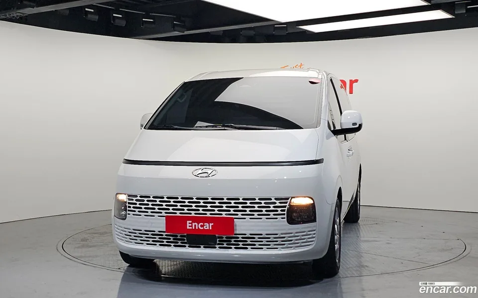 Hyundai Staria 3 2022 — миниатюра 3