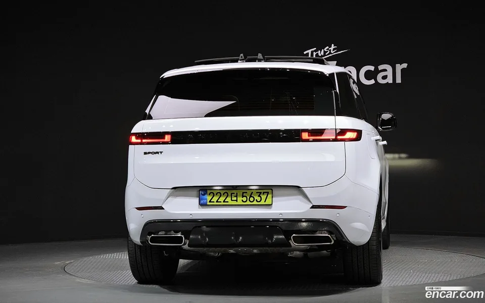 Land Rover Range Rover Sport P550E HSE 2025 — миниатюра 4