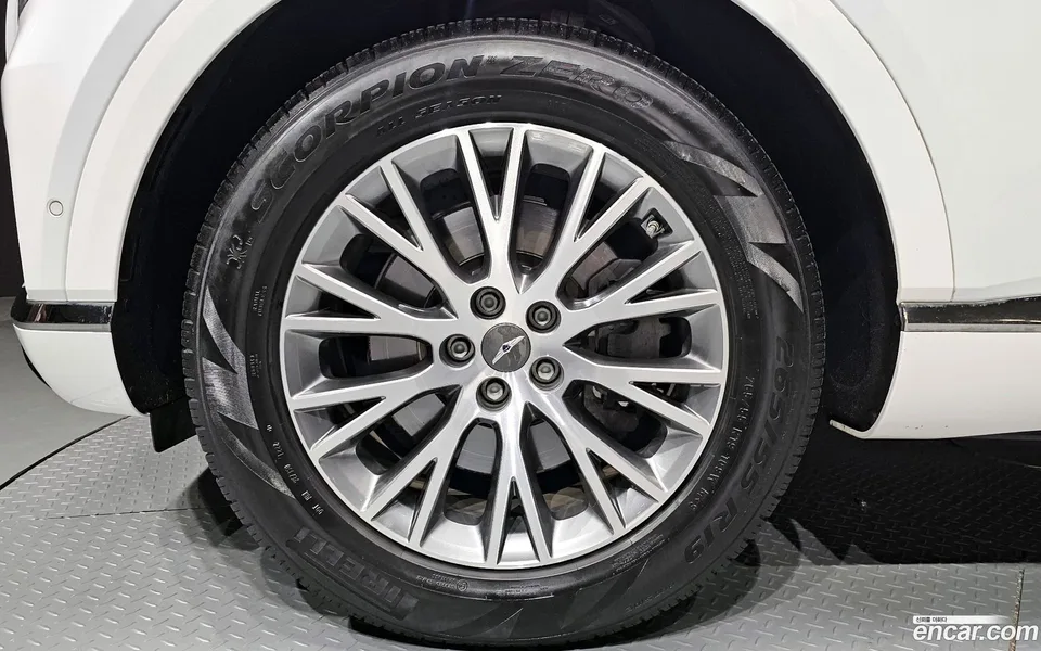 Genesis GV80 2.5T 2WD 2023 — миниатюра 5
