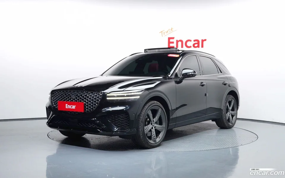 Genesis GV70 2.5T 2WD 2024 — фото 1, купить с доставкой в Москву
