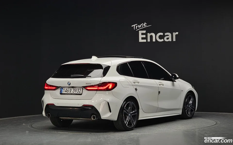 BMW 1 Series 120i M 2022 — миниатюра 2
