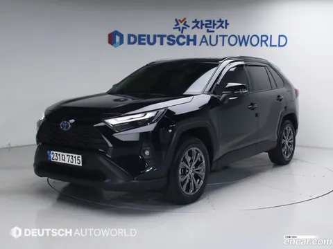 Toyota RAV4 2022 купить в Москве
