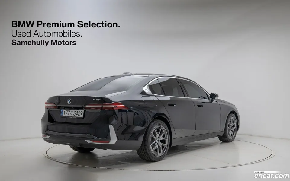 BMW 5 Series 520i 2025 — миниатюра 4