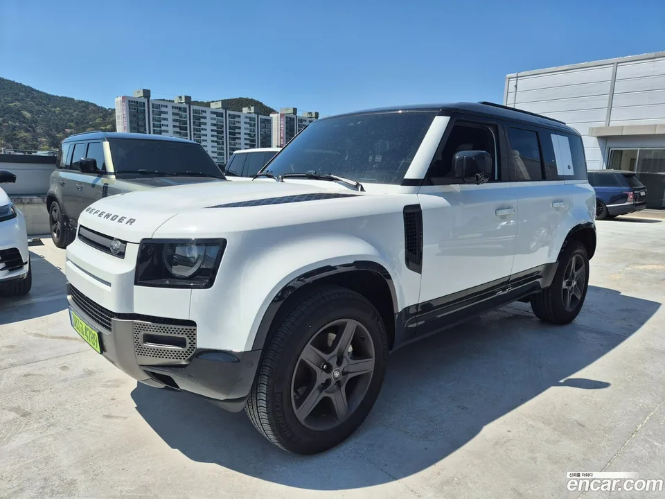Land Rover Defender 110 P300 X- SE 2024 — миниатюра 2