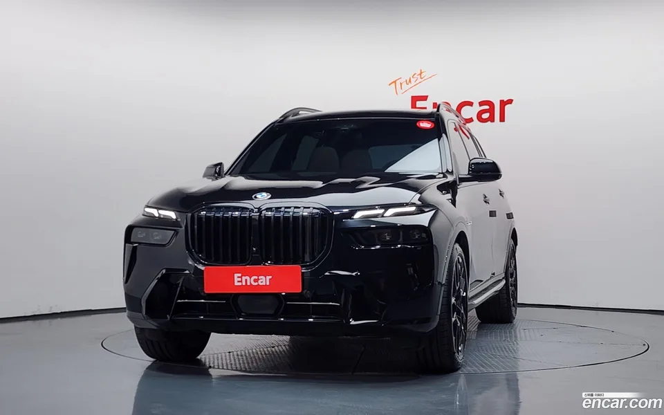 BMW X7 xDrive 40i M 6 2025 — миниатюра 3