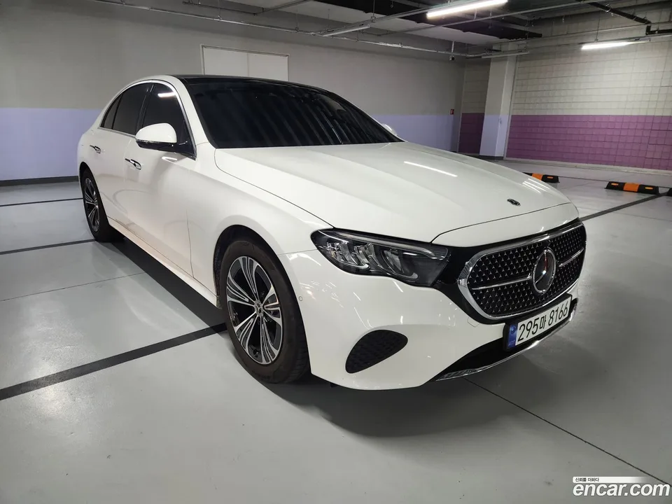 Mercedes-Benz E-Class E200 2025 — миниатюра 3