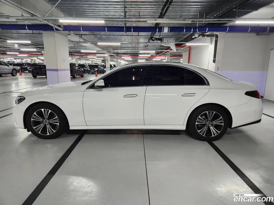 Mercedes-Benz E-Class E200 2025 — миниатюра 5