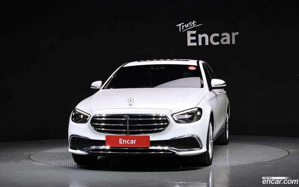 Mercedes-Benz E-Class E250 2023 — миниатюра 3