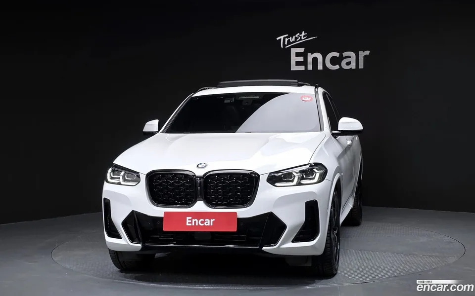 BMW X4 xDrive20i M 2023 — миниатюра 3