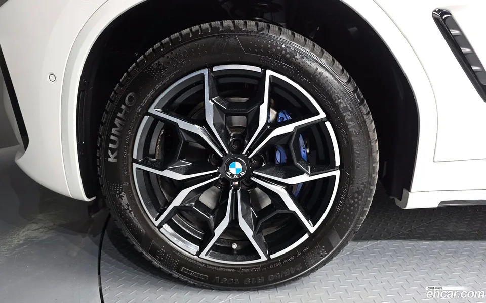 BMW X4 xDrive20i M 2023 — миниатюра 5