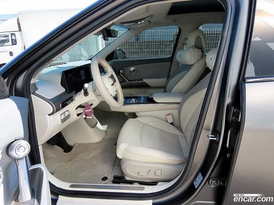 Genesis GV60 2022 — миниатюра 5