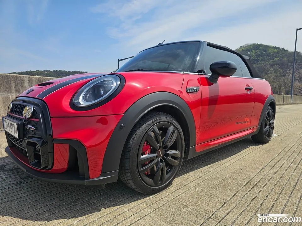 MINI Cooper S Convertible JCW 2024 — миниатюра 2