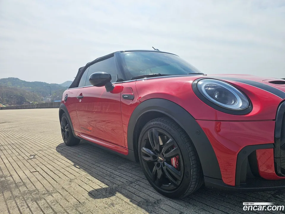 MINI Cooper S Convertible JCW 2024 — миниатюра 3
