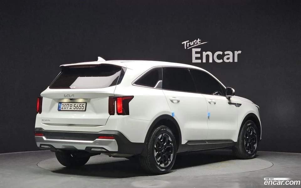 Kia Sorento 2.2 2WD 2023 — миниатюра 2