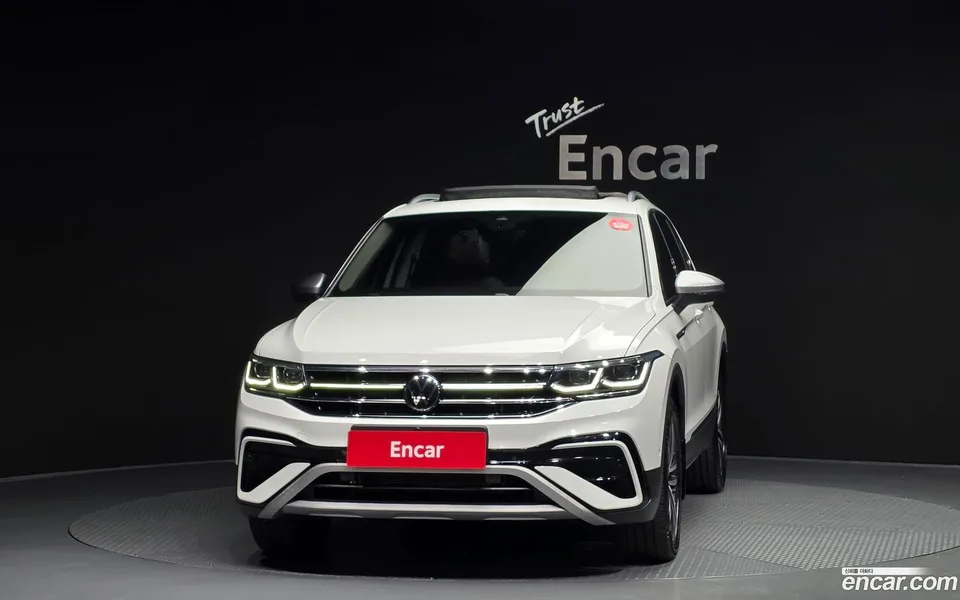 Volkswagen Tiguan Allspace 2.0 TSI 2022 — миниатюра 3