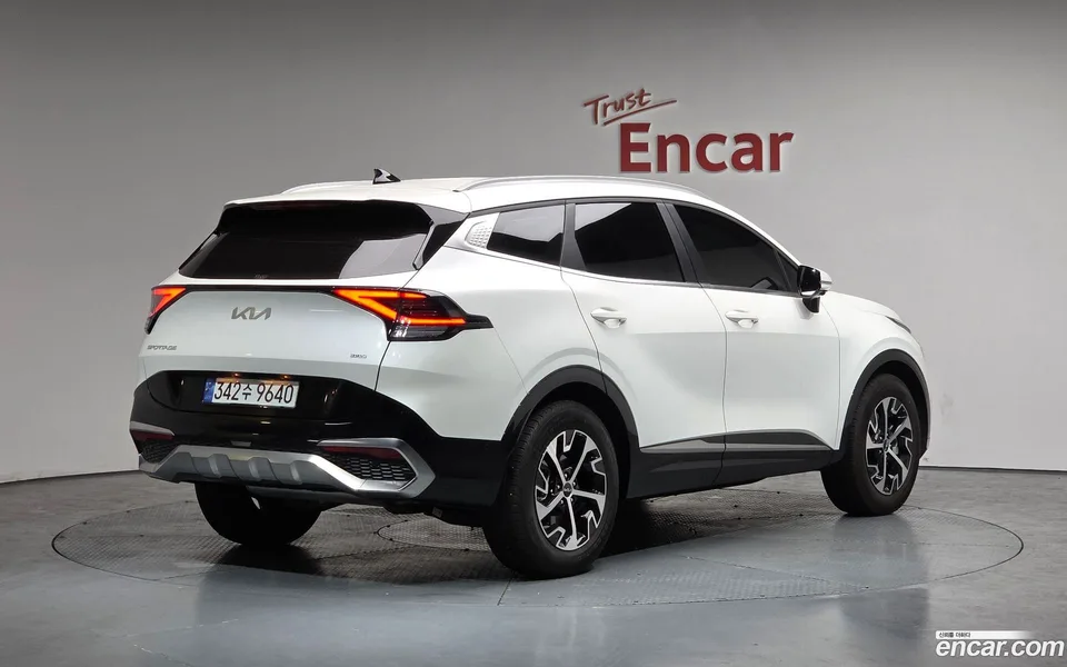 Kia Sportage Hybrid 2WD 2024 — миниатюра 2