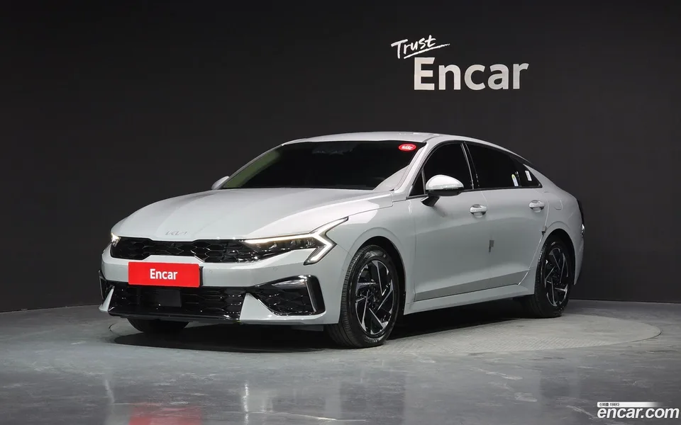 Kia K5 Hybrid 2025 — фото 1, купить с доставкой в Москву