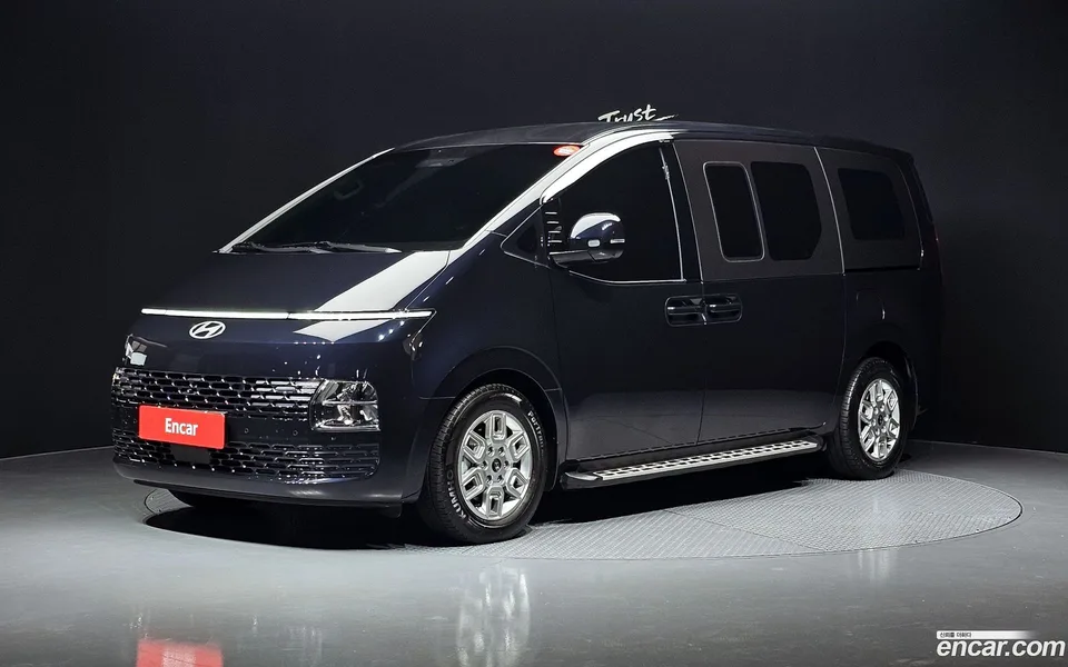 Hyundai Staria HEV 1.6 5 2024 — фото 1, купить с доставкой в Москву