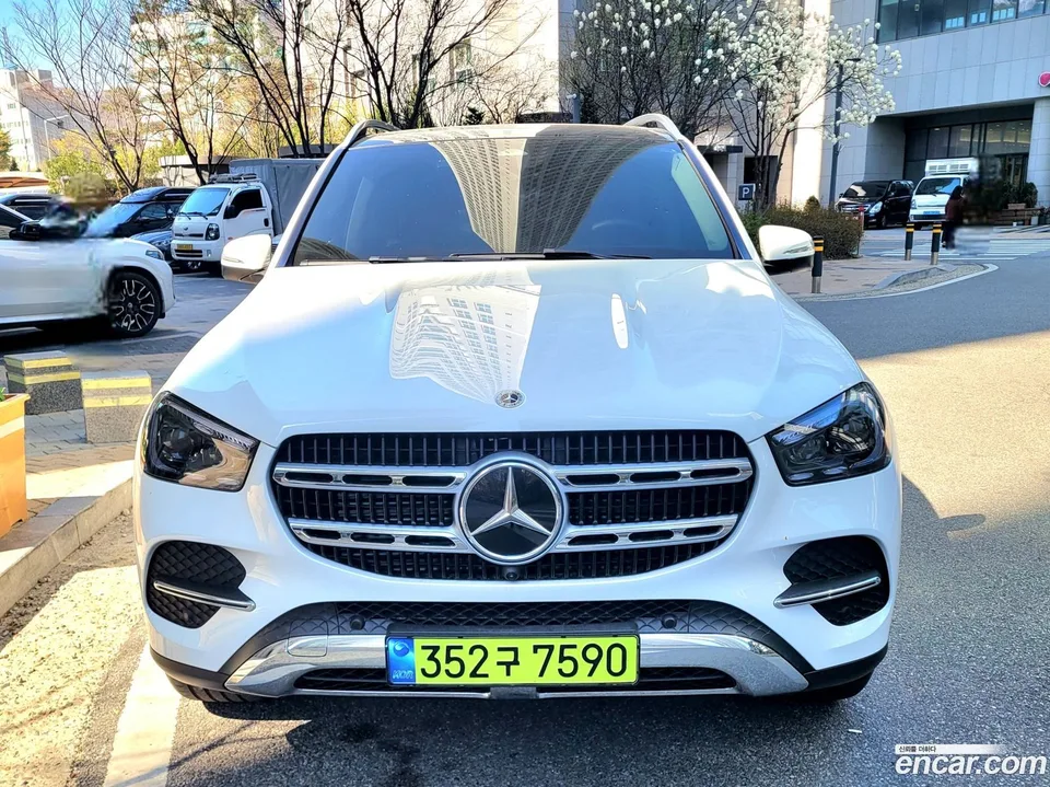 Mercedes-Benz GLE-Class GLE300d 4MATIC 2026 — миниатюра 3